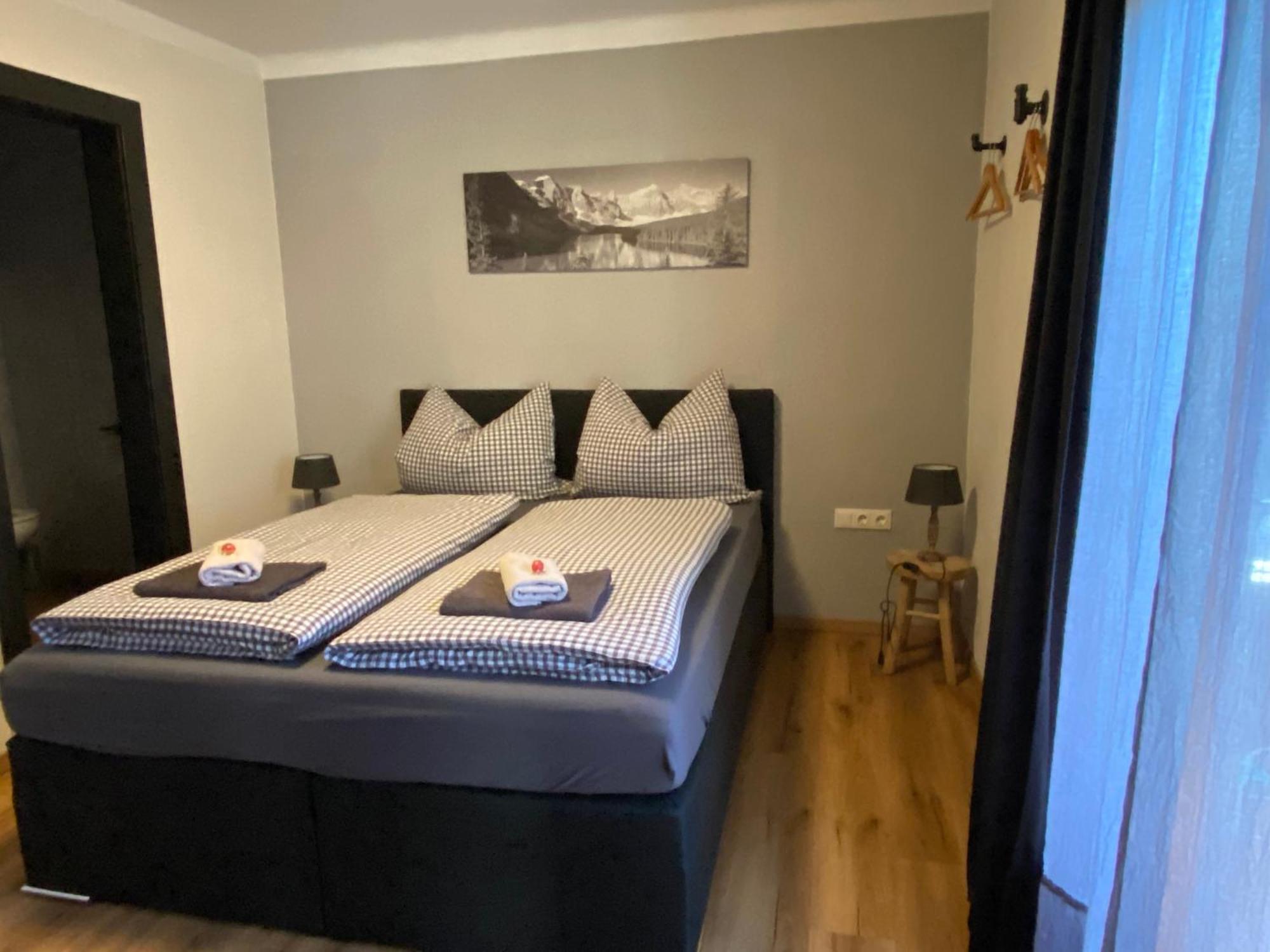 Appartement Kuhglocken Ferienhaus Fuenf Sinne Dobriach Bagian luar foto